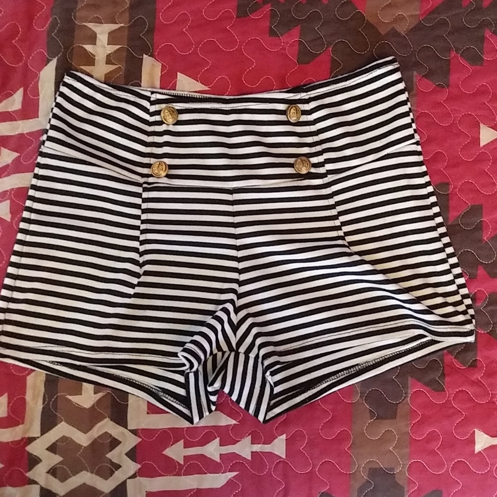 Striped sailor shorts